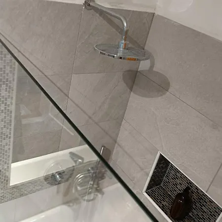 La Graziosa In Wifi Parcheggio Gratuito Self Check-in Zona Guercio